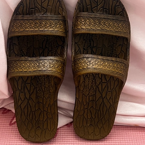 HAWAIIAN COMFORTABLE GEL SANDALS - Brown Textured Sandals - Picture 1 of 3